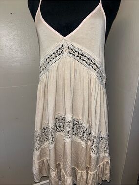 POL  Cream with Light Pink Spaghetti Strap Tank Lace Insert Size S lots of room